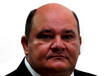 Vereador Dilsinho, solicita o cascalhamento em aterro sentido assentamentos