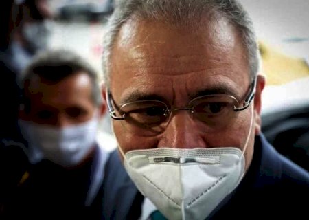 ‘Política de saúde não é do ministro, é do governo Bolsonaro’, diz Queiroga