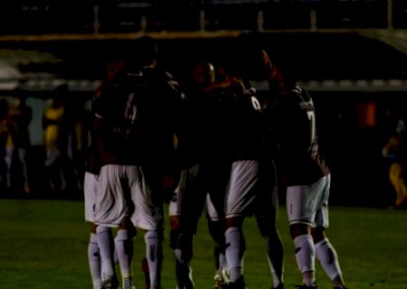 Na estreia de Ramírez no Beira-Rio, Inter supera Caxias e lidera Gauchão