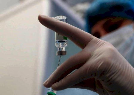 Covid-19: governo federal negocia 168 milhões de doses de vacinas
