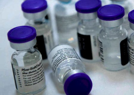 Vacina da Pfizer é 100% eficaz em adolescentes de 12 a 15 anos