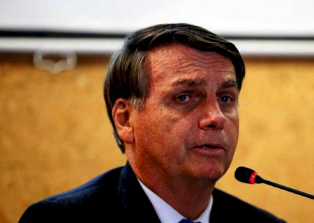 Bolsonaro anuncia veto de R$ 200 milhões para vacina brasileira