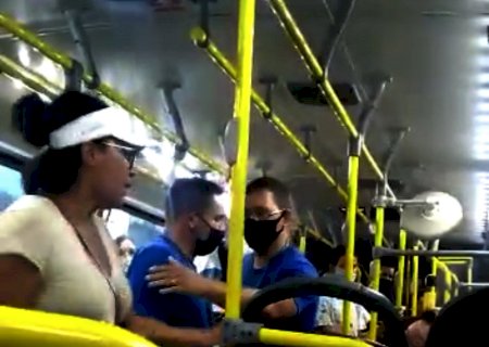 Video: mulher faz barraco em busão para não usar máscara