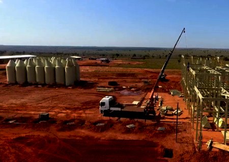 EM VISITA AO CANTEIRO DE OBRAS DA GRANJA YABUTA, GILBERTO GARCIA SE COMPROMETE A CAPACITAR MÃO-DE-OBRA DE TRABALHADORES
