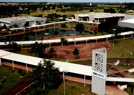 UEMS abre concurso para professor de medicina com salários de até R$ 8,6 mil