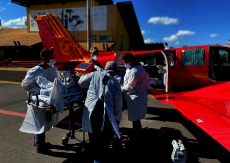 Em ajuda humanitária, oito pacientes de Dourados são transferidos para Rondônia