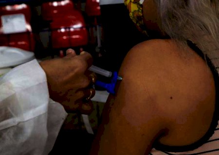 MS receber&aacute; hoje 97,5 mil doses de AstraZeneca para segunda dose de 60 a 64 anos