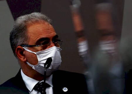 Queiroga agradece a Johnson por corte de 25% no custo das vacinas