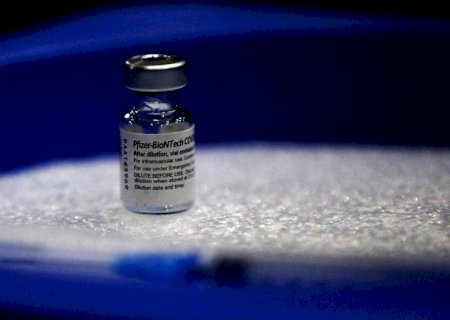 OMS recomenda Pfizer abaixo de 16 anos e prioridade a grupos de risco