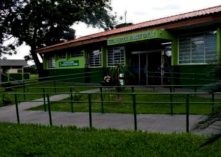 Alunos de MS vão presencialmente mesmo com bandeira cinza