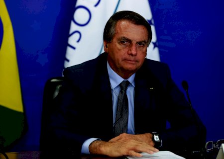Presidente Bolsonaro diz que está com soluço há sete dias
