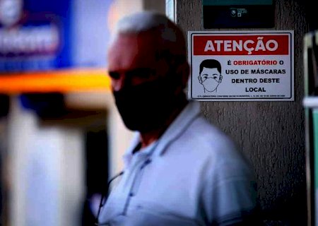 Mesmo quando tiver 80% de vacinados em MS, pessoas temem largar uso da máscara