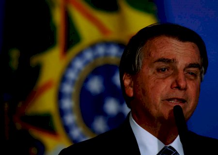 Bolsonaro chega a SP para avaliar necessidade de cirurgia