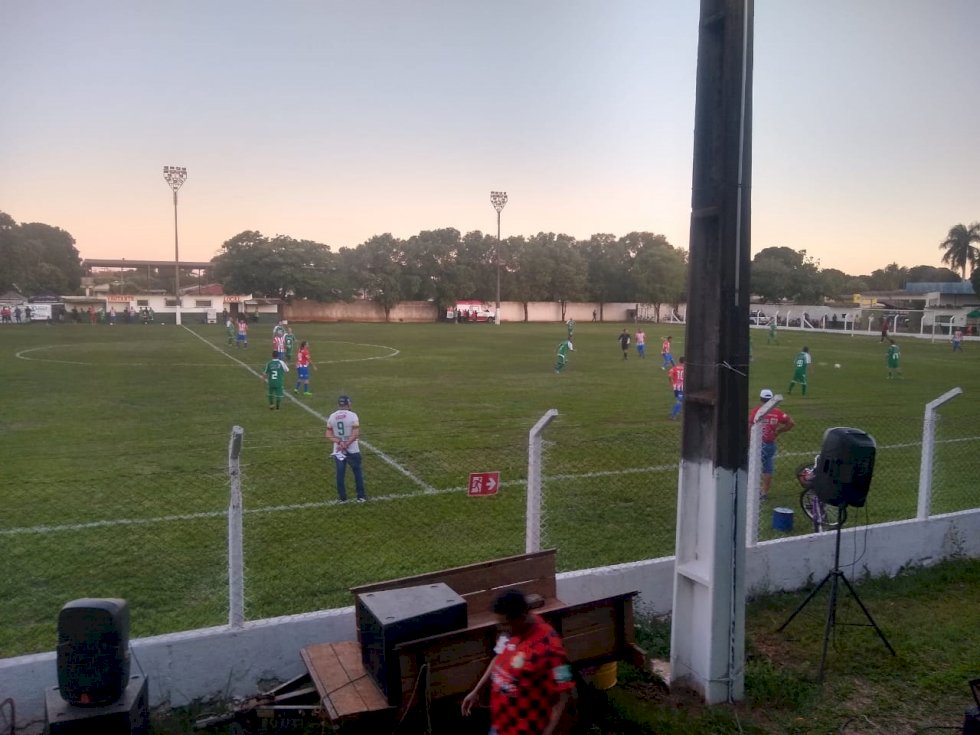 Futebol Solidário movimento Batayporã na tarde de ontem