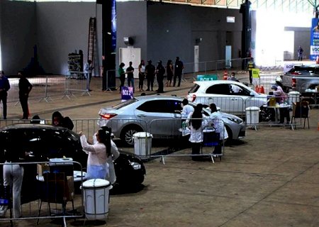 Vai sair de férias? Inclua no ‘checklist’ da viagem a vacina contra a Covid-19