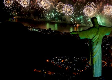 Pandemia restringe festas de réveillon pelo país