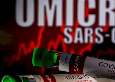 Pfizer diz que testou com sucesso tratamento oral contra Ômicron
