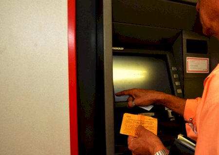 Entenda como é feita a cobrança de tarifas bancárias