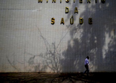 Brasil registra 49,3 mil novos casos de covid-19 e 115 mortes