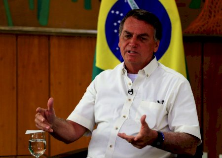 É uma interferência do Estado no livre mercado, diz Bolsonaro sobre taxação de milho importado