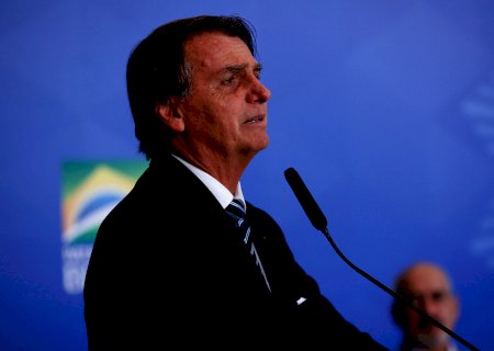 Em evento sobre agronegócio, Bolsonaro exalta combate ao MST