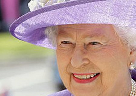 Rainha da Inglaterra testa positivo para covid-19