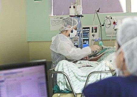 Brasil registra 77 mortes por Covid-19 e mais de 9 mil novos casos em 24h