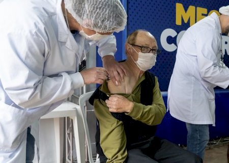 Mais de 20 milhões de idosos já tomaram a dose de reforço contra a Covid-19