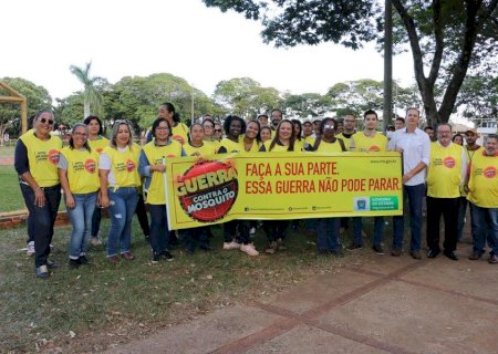 Mutirão da dengue retira 8 toneladas de materiais inservíveis no Centro Educacional