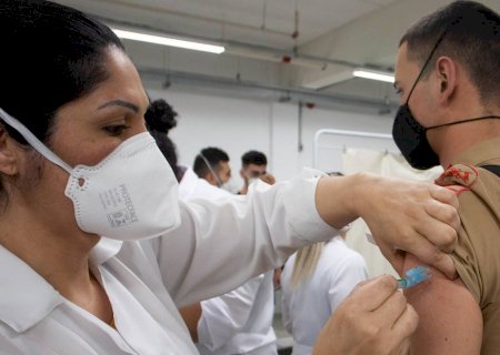 Brasil tem mais de 98 milhões de pessoas vacinadas com a terceira dose contra a covid