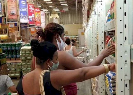 Nova Andradina orienta popula&ccedil;&atilde;o a usar m&aacute;scara em ambientes fechados