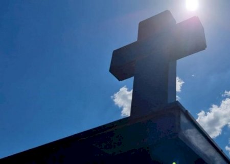 Brasil registra 33.833 casos de covid em 24h; média móvel é de 57 mil