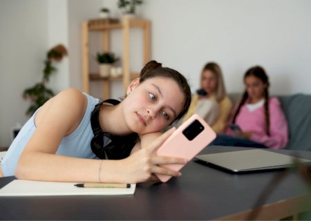 Ansiedade, depressão, distúrbios alimentares: entenda os prejuízos do excesso de telas no dia
