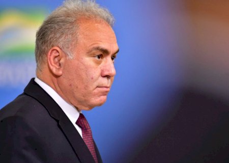 Ministro da Saúde faz apelo para famílias vacinarem crianças contra a paralisia infantil