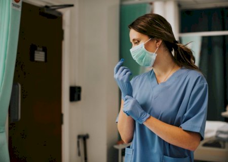 Pesquisa aponta crise na sa&uacute;de mental em profissionais de Enfermagem