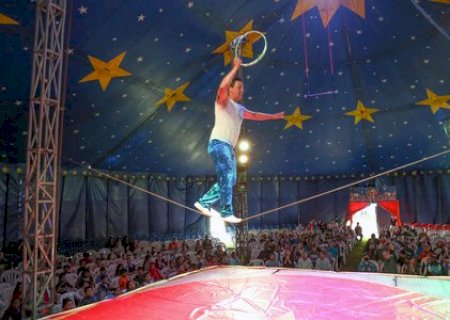 Dia das Crianças: alunos da Apae e da zona rural são os primeiros a curtir espetáculo de circo em Batayporã