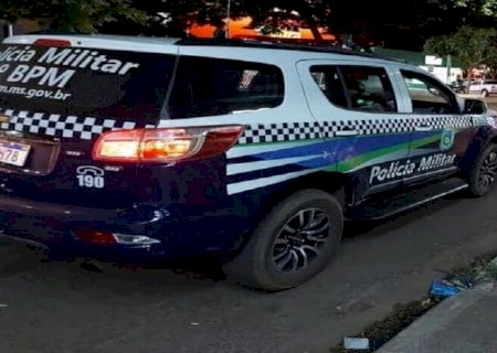 Casal em motocicleta atropela mãe e filho e foge sem prestar socorro em MS
