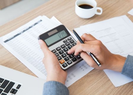 Veja erros comuns que pessoas cometem ao organizar suas economias