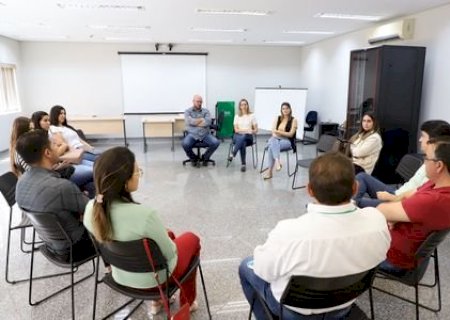 Secretário de Saúde se reúne com médicos do município