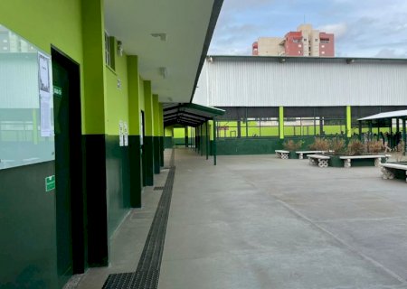 Entrega de escolas reformadas contempla mandato de Barbosinha