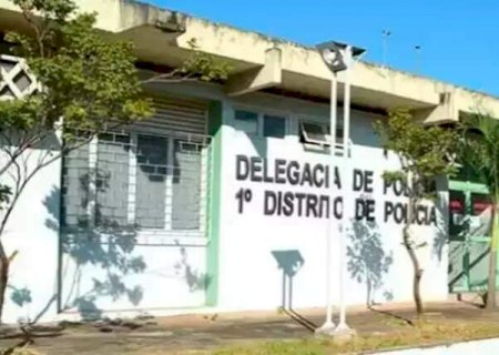 Enrolado em roupas com sangue, recém-nascido é encontrado morto no lixão
