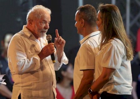 Lula mantém Daniela Carneiro no Turismo, mas aliados dão como certa a demissão da ministra