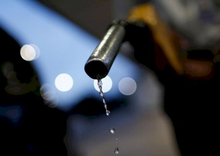 Petrobras reduz preços da gasolina para distribuidoras em R$ 0,14 por litro