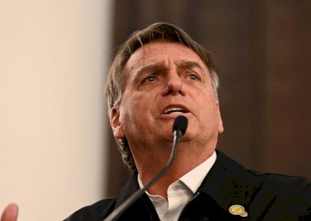 Jair Bolsonaro realiza exames pré-operatórios em São Paulo