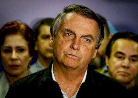Exclusivo: Jair Bolsonaro fará três cirurgias em setembro