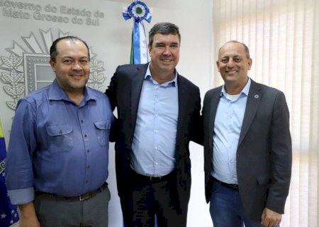 Taquarussu: Clóvis do Banco participou de reunião com Governador Eduardo Riedel