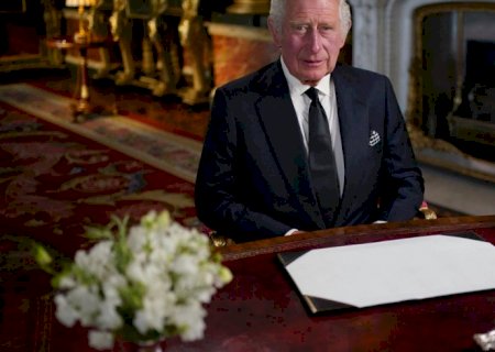 Rei Charles III é diagnosticado com câncer