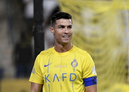 Cristiano Ronaldo é eleito o melhor jogador europeu da história