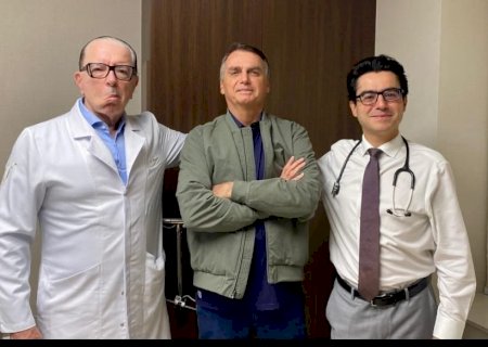 Bolsonaro recebe alta após 12 dias internado