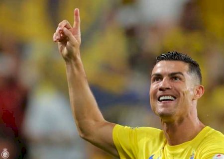 Cristiano Ronaldo comemora artilharia histórica no Sauditão: 'Recordes me perseguem'
